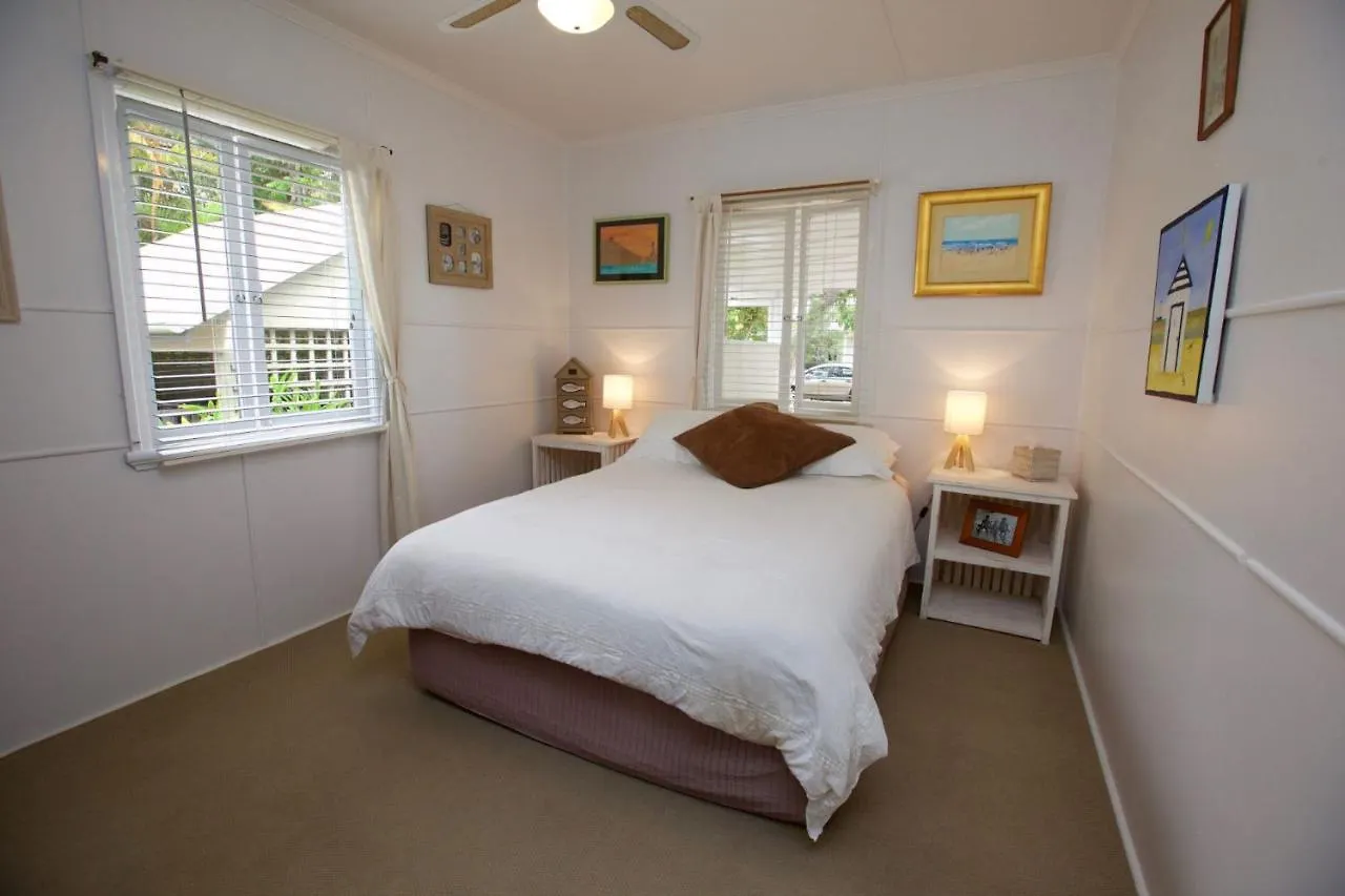 Holiday home 23 Bryce St Moffat Beach Caloundra Australia